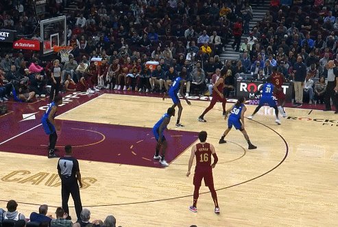 1667449289380009745.gif 5.gif